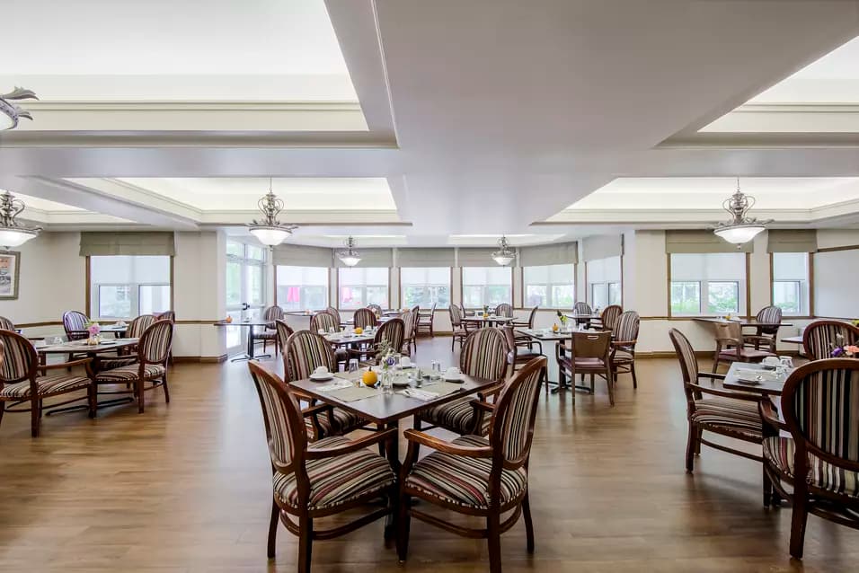 Chartwell Royal on Gordon's main dining room