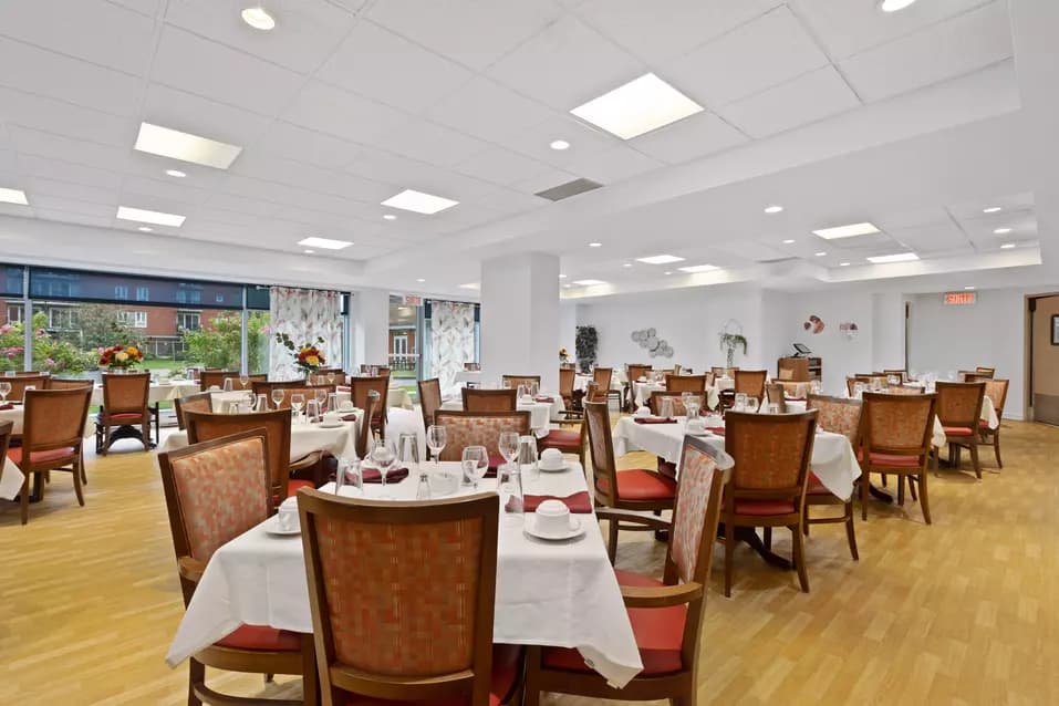 Chartwell Cité Jardin's dining room