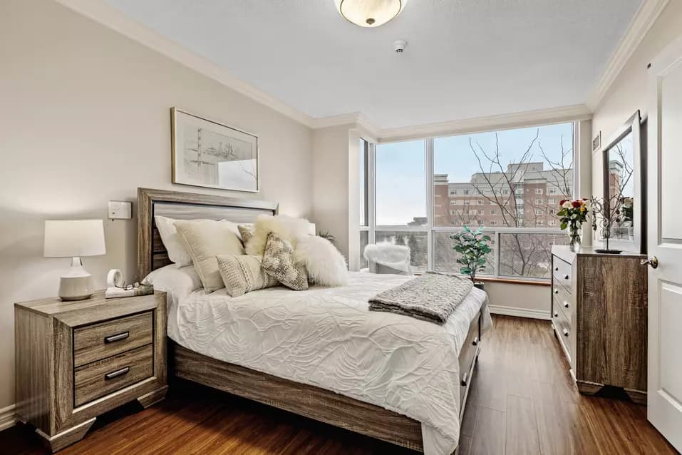 bright 1 bedroom suites at chartwell rockcliffe retirement residence